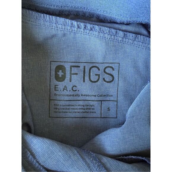 NWOT Figs Limited Edition Big Sky Fion Scrub Set Size S Blue Blue Joggers & Top - Picture 4 of 15